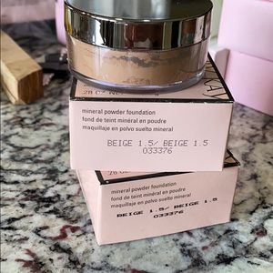 Mary Kay mineral powder foundation - beige 1.5